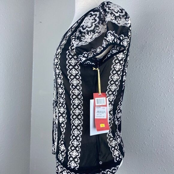 NWT Tape Measure Women’s Top Size M - Picture 4 of 6